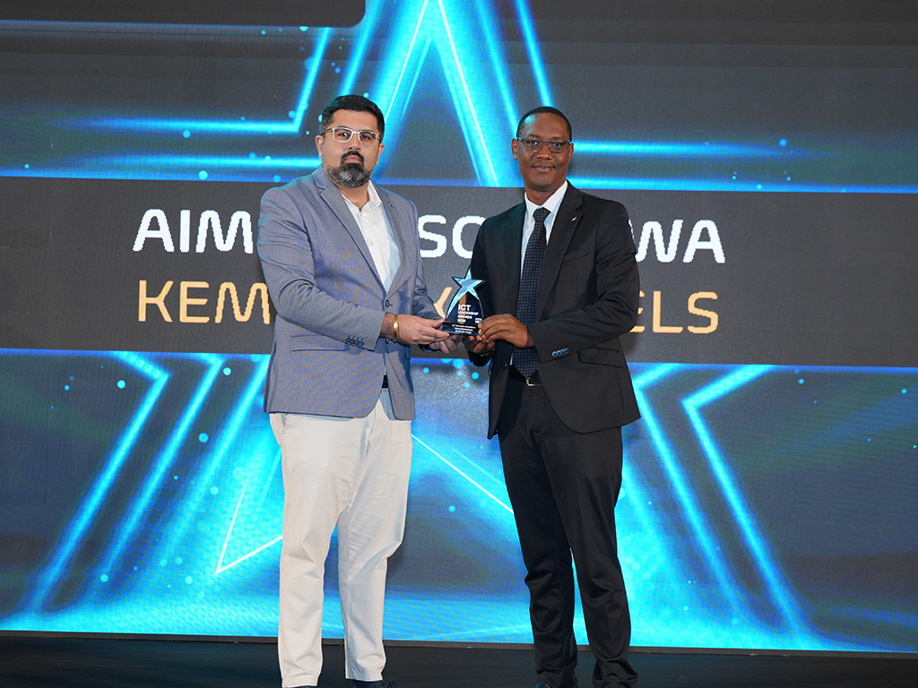 iConnect-at-ICT-Leadership-Awards-2